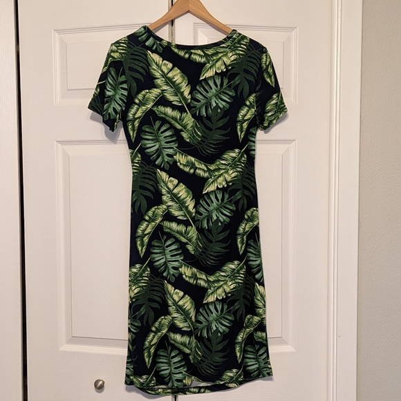 Maternity Dress - Picture 3 of 4